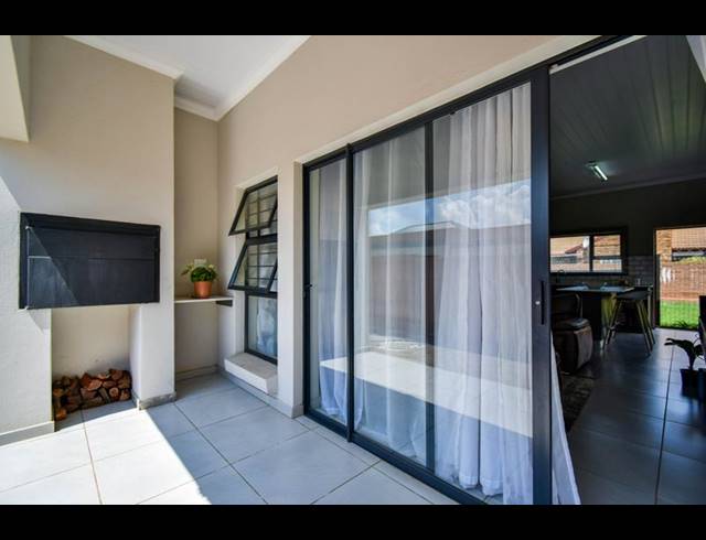 3 BEDROOM TOWNHOUSE FOR SALE IN ANNLIN